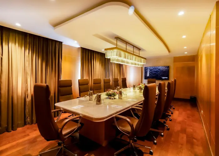 Hotel Himalaya - Your Business & Leisure Retreat