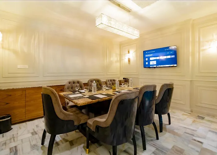 Hotel Himalaya - Your Business & Leisure Retreat 5*