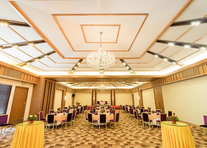 Hotel Himalaya - Your Business & Leisure Retreat