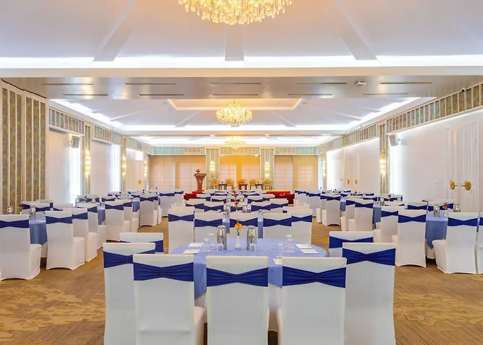 Hotel Himalaya - Your Business & Leisure Retreat